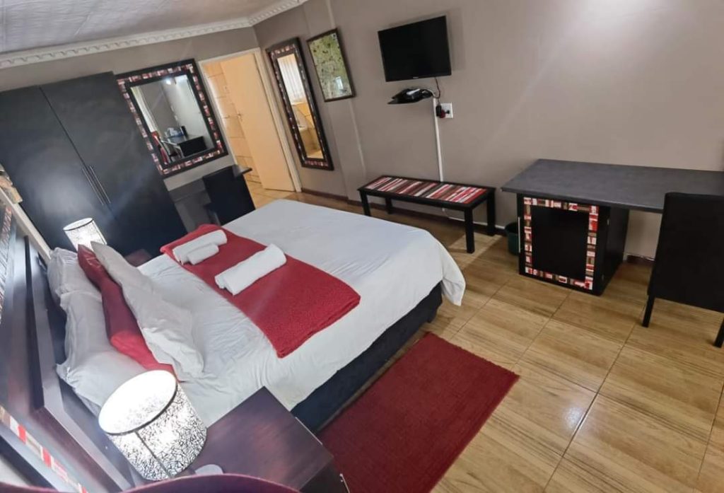 Deluxe suite 2